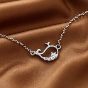 Periwinkle by Barlow Silver Crystal Whale Anklet – Ocean-Inspired Women Jewelry